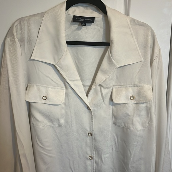 New with tags shirt - Picture 2 of 6